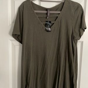 NWT TORRID GREEN TEE
